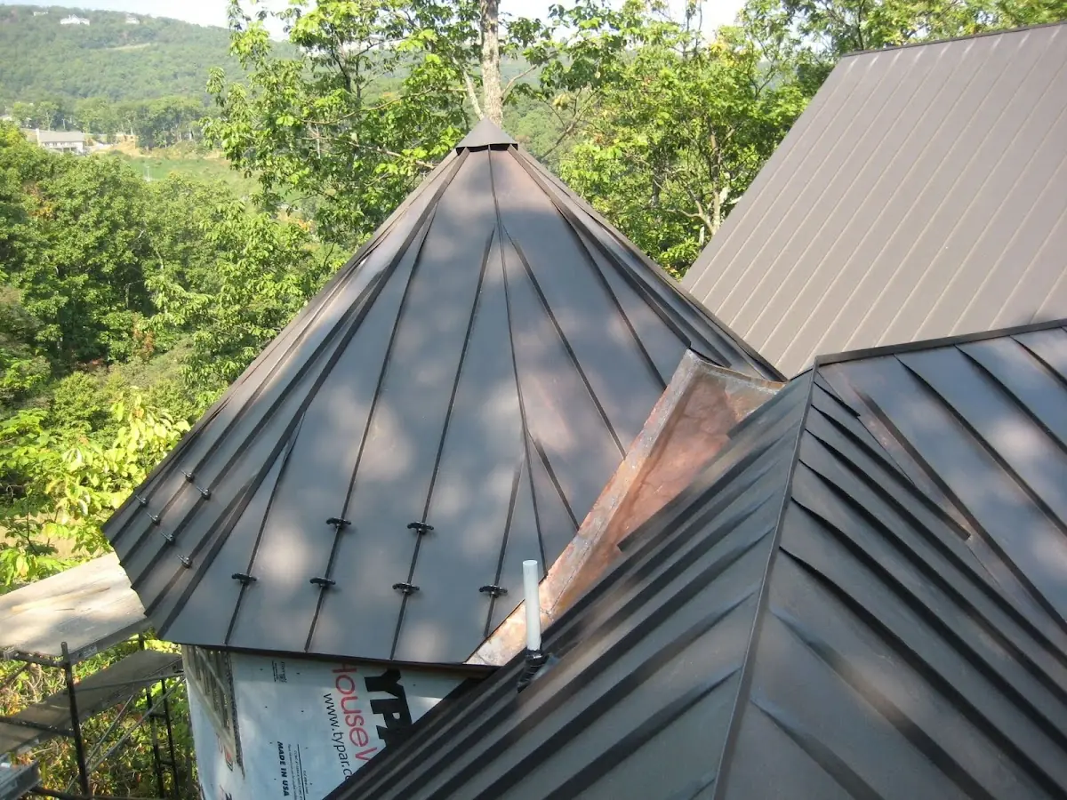 Professional Gutter Cleaning by Craftsman Roofing in Alburtis